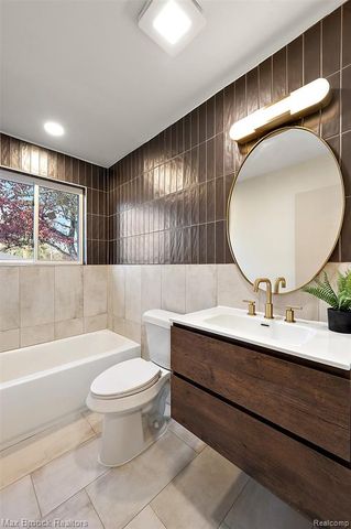 34909 W Chicago Street, Livonia, MI 48150