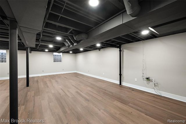 34909 W Chicago Street, Livonia, MI 48150