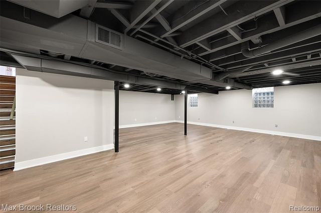 34909 W Chicago Street, Livonia, MI 48150