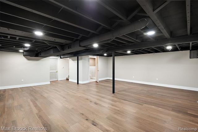 34909 W Chicago Street, Livonia, MI 48150