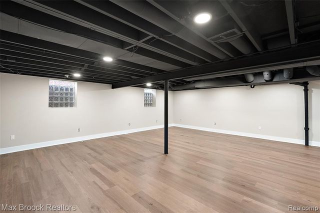 34909 W Chicago Street, Livonia, MI 48150