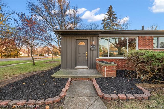 34909 W Chicago Street, Livonia, MI 48150