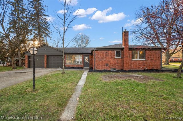 34909 W Chicago Street, Livonia, MI 48150