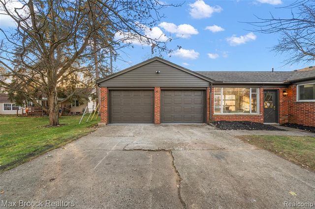 34909 W Chicago Street, Livonia, MI 48150