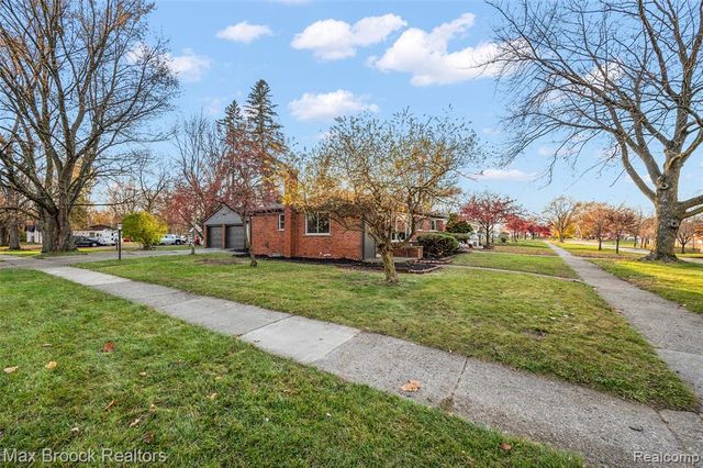 34909 W Chicago Street, Livonia, MI 48150