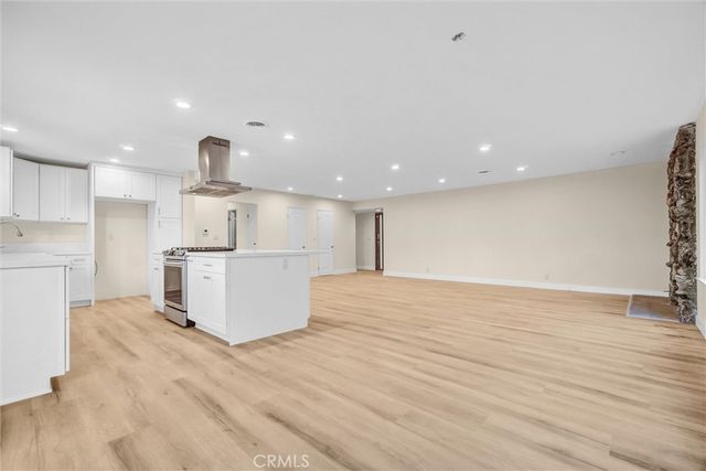 3157 Cork, Costa Mesa, CA 92626