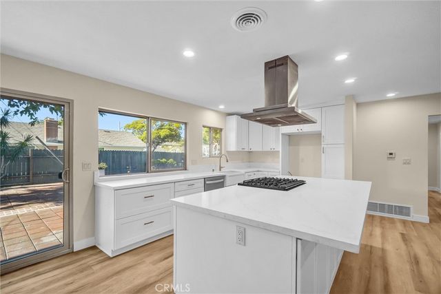 3157 Cork, Costa Mesa, CA 92626