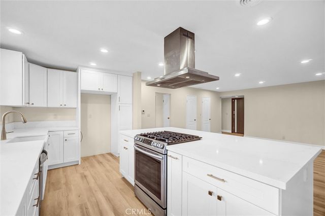 3157 Cork, Costa Mesa, CA 92626