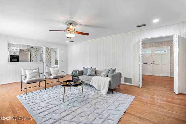 1207 JAMAICA Court, Jacksonville, FL 32216