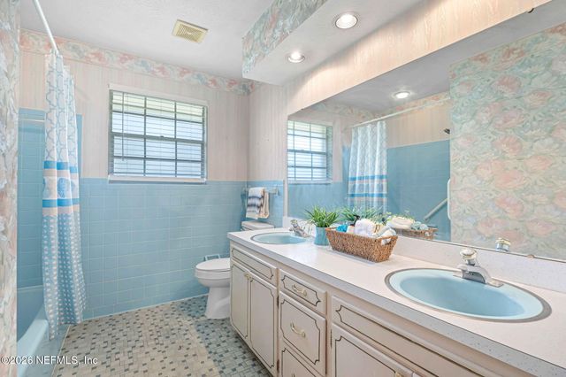 1207 JAMAICA Court, Jacksonville, FL 32216