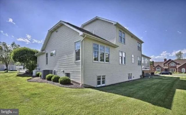 4005 PAMAY DR, Mechanicsburg, PA 17050