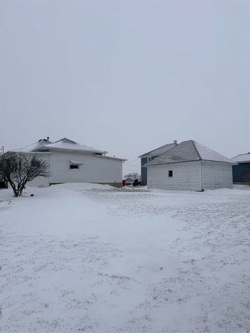 209 Jessie Street, Ossian, IA 52161