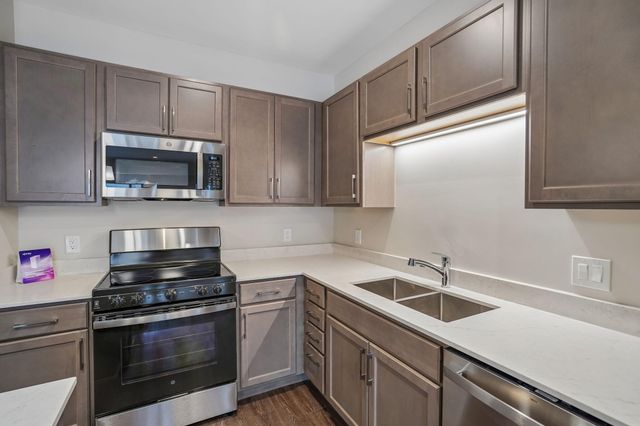 2645 Burton Road Bld 4, 1-1, Ann Arbor, MI 48104