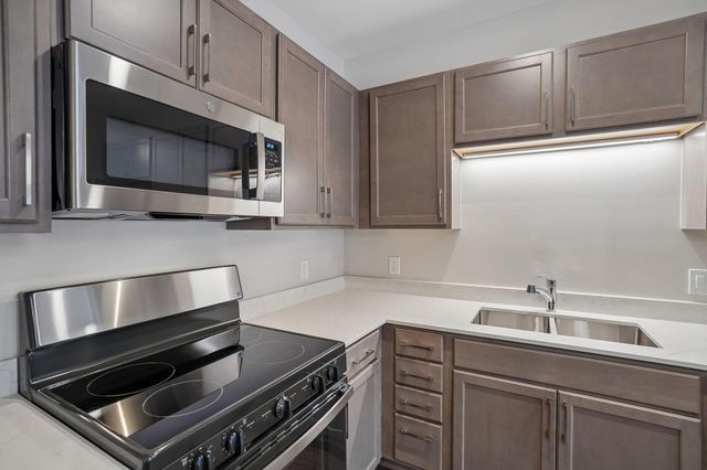 2645 Burton Road Bld 4, 1-1, Ann Arbor, MI 48104