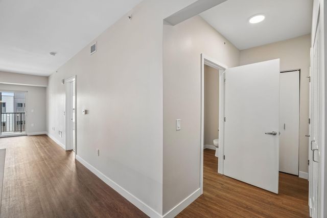 2645 Burton Road Bld 4, 1-1, Ann Arbor, MI 48104