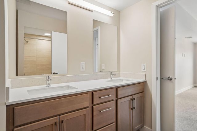 2645 Burton Road Bld 4, 1-1, Ann Arbor, MI 48104