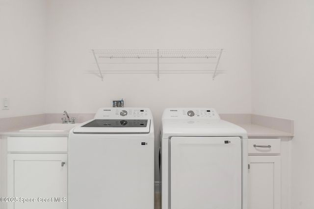 3168 Songbird Circle, Harmony, FL 34773