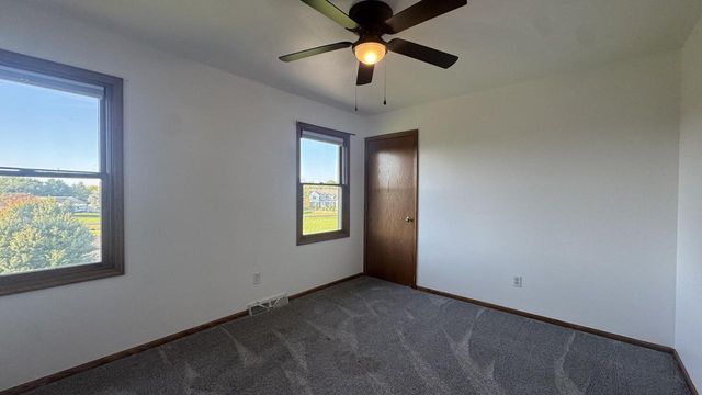 N93W27616 Quail Hollow COURT, Hartland, WI 53029