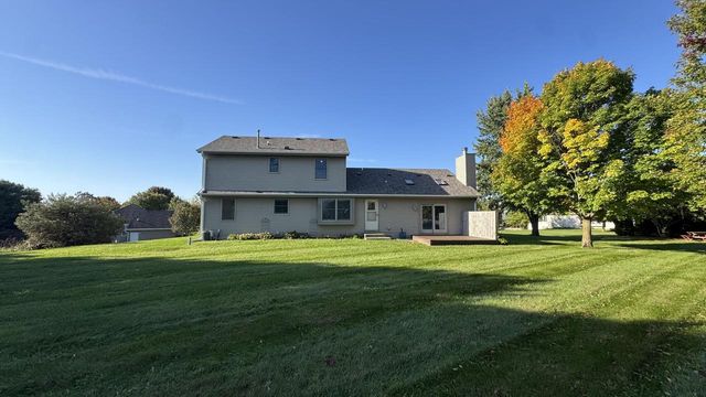 N93W27616 Quail Hollow COURT, Hartland, WI 53029