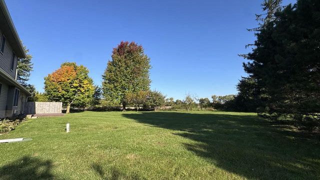 N93W27616 Quail Hollow COURT, Hartland, WI 53029
