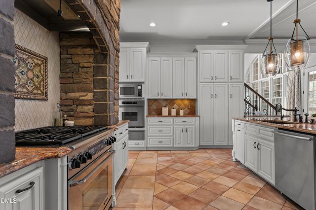 1524 Eglantyne Court, Raleigh, NC 27613