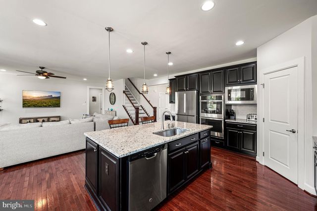 1048 PRESERVE LN, West Chester, PA 19382