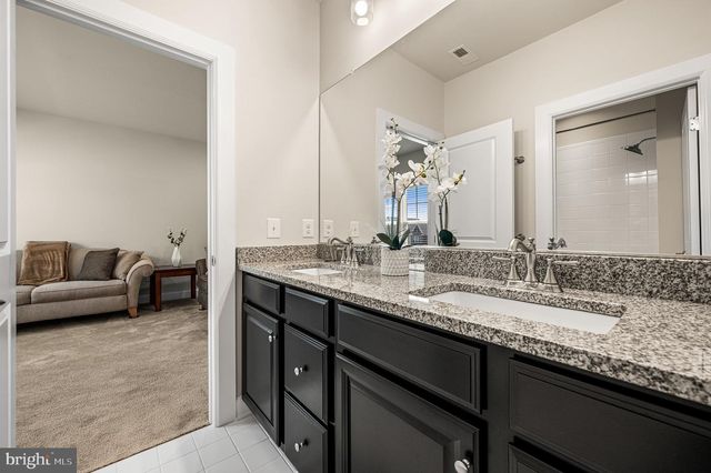 1048 PRESERVE LN, West Chester, PA 19382