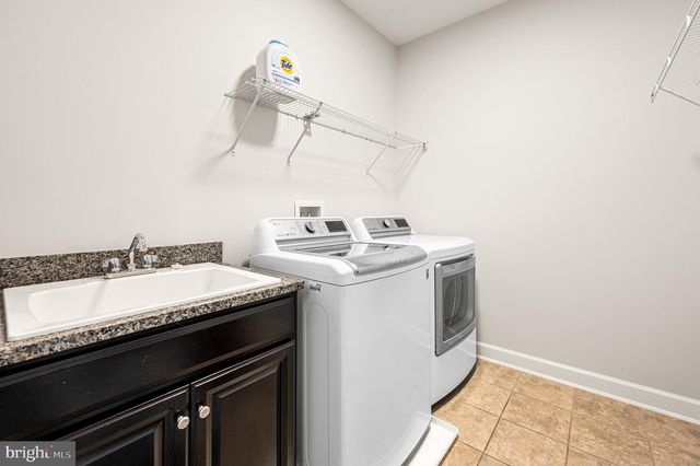 1048 PRESERVE LN, West Chester, PA 19382