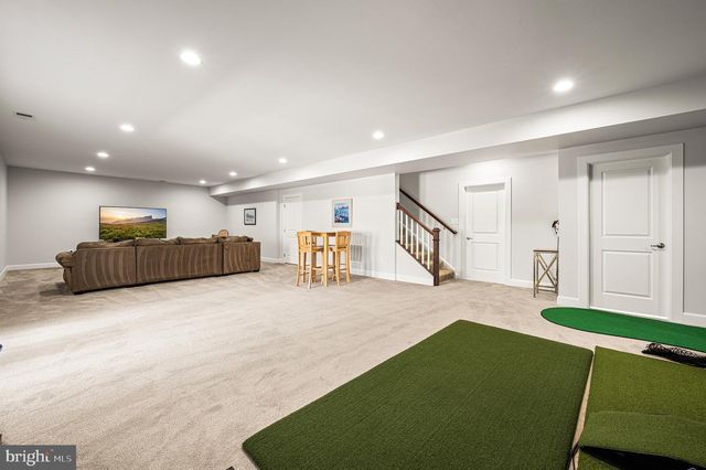 1048 PRESERVE LN, West Chester, PA 19382