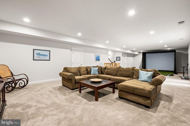 1048 PRESERVE LN, West Chester, PA 19382