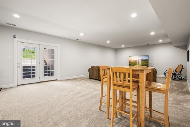 1048 PRESERVE LN, West Chester, PA 19382
