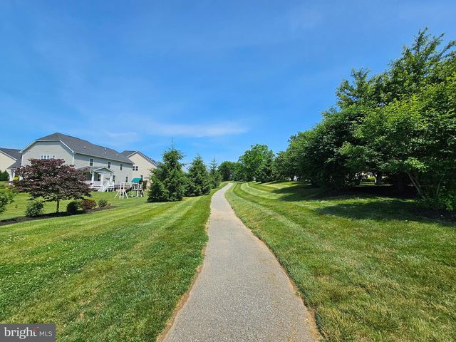 1048 PRESERVE LN, West Chester, PA 19382
