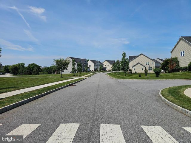 1048 PRESERVE LN, West Chester, PA 19382