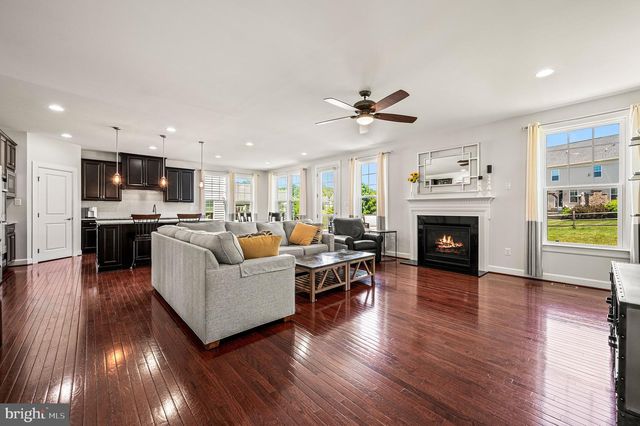 1048 PRESERVE LN, West Chester, PA 19382