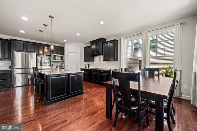 1048 PRESERVE LN, West Chester, PA 19382