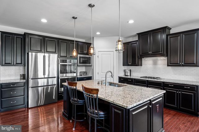 1048 PRESERVE LN, West Chester, PA 19382