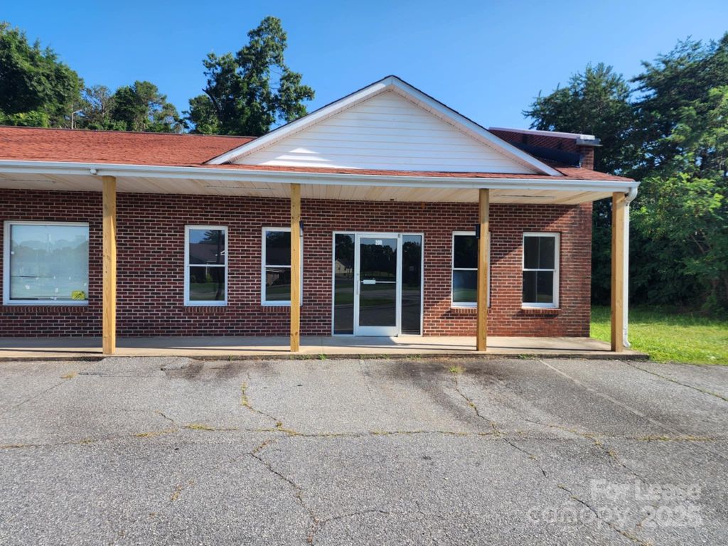 200 US Highway 70 Highway E 4, Hildebran, NC 28637