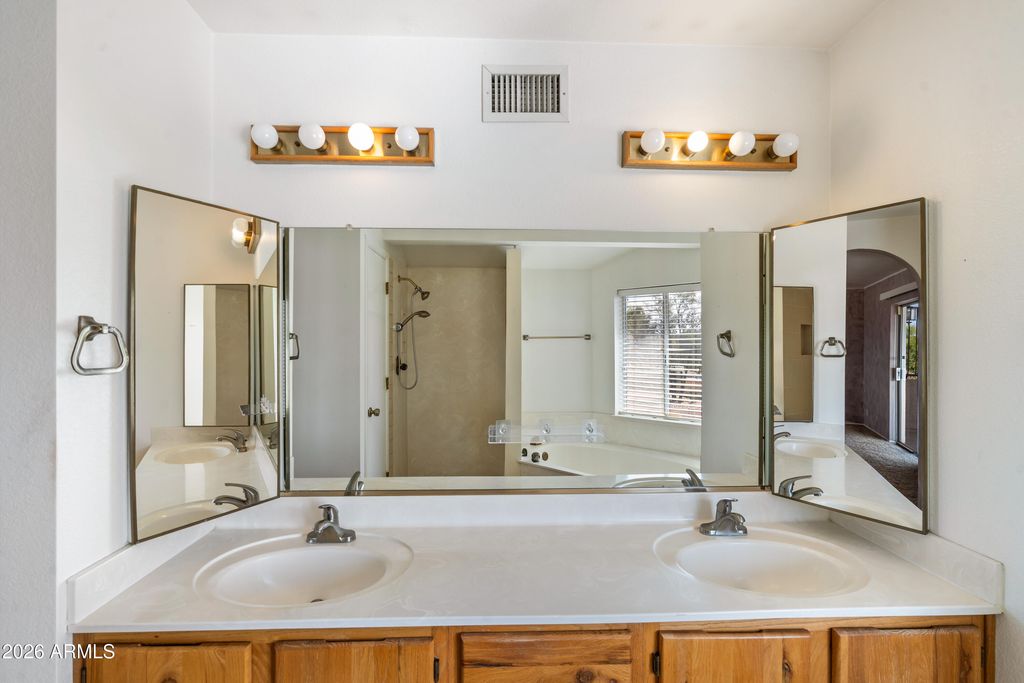 Image 33 of property listing at 14802 N 47th Street, Phoenix, AZ 85032