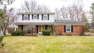 21824 Rathlone Drive, Northville, MI 48167