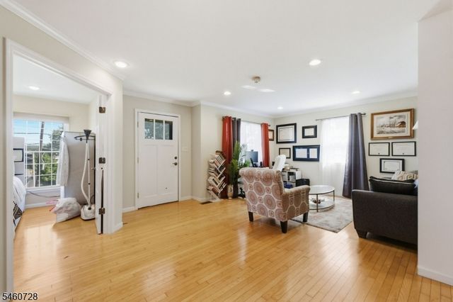 1569 Alps Rd, Wayne Twp., NJ 07470