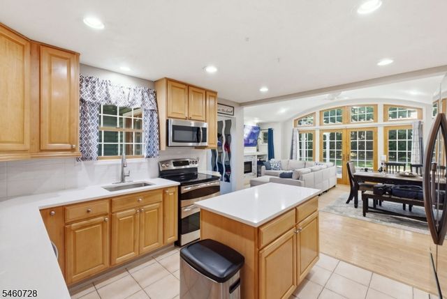 1569 Alps Rd, Wayne Twp., NJ 07470