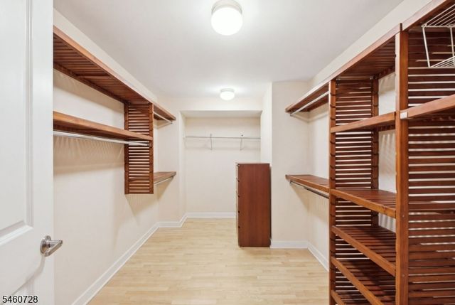 1569 Alps Rd, Wayne Twp., NJ 07470
