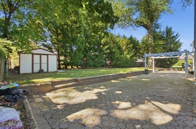 1569 Alps Rd, Wayne Twp., NJ 07470