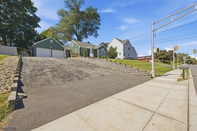 1569 Alps Rd, Wayne Twp., NJ 07470