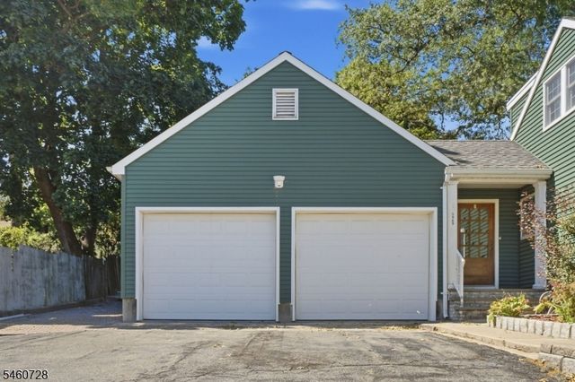 1569 Alps Rd, Wayne Twp., NJ 07470