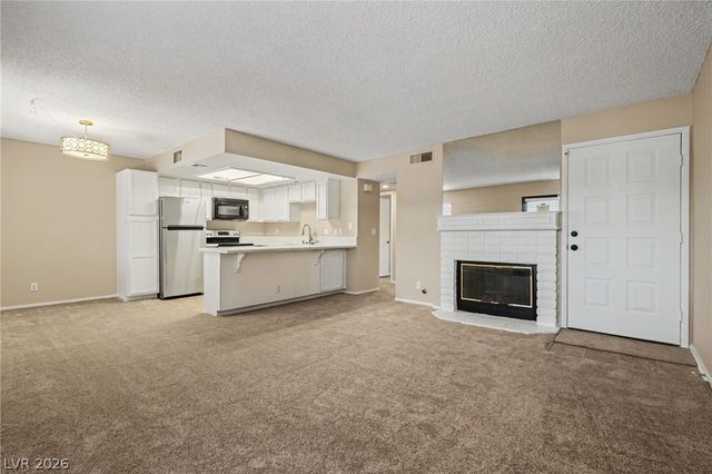 4340 Sanderling Circle 76, Las Vegas, NV 89103