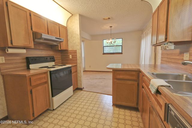553 THOMAS STONE Court, Orange Park, FL 32073