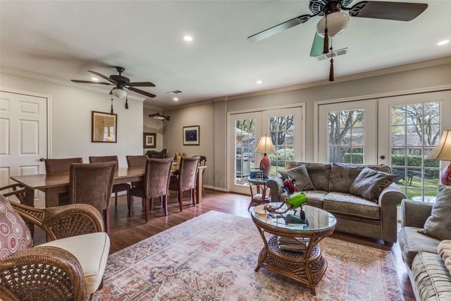 9936 Windlake Circle, Dallas, TX 75238