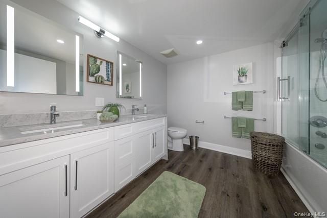 100 Glen Street N2318, Glen Cove, NY 11542