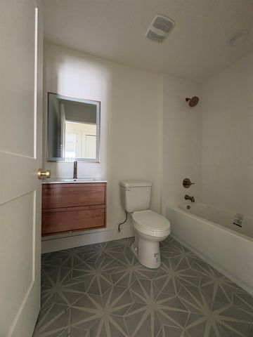 2861 N Seventh St, St Augustine, FL 32084